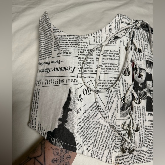 AKIRA Read The News Black and White Lace Up Underbust Corset XL - Picture 4 of 11